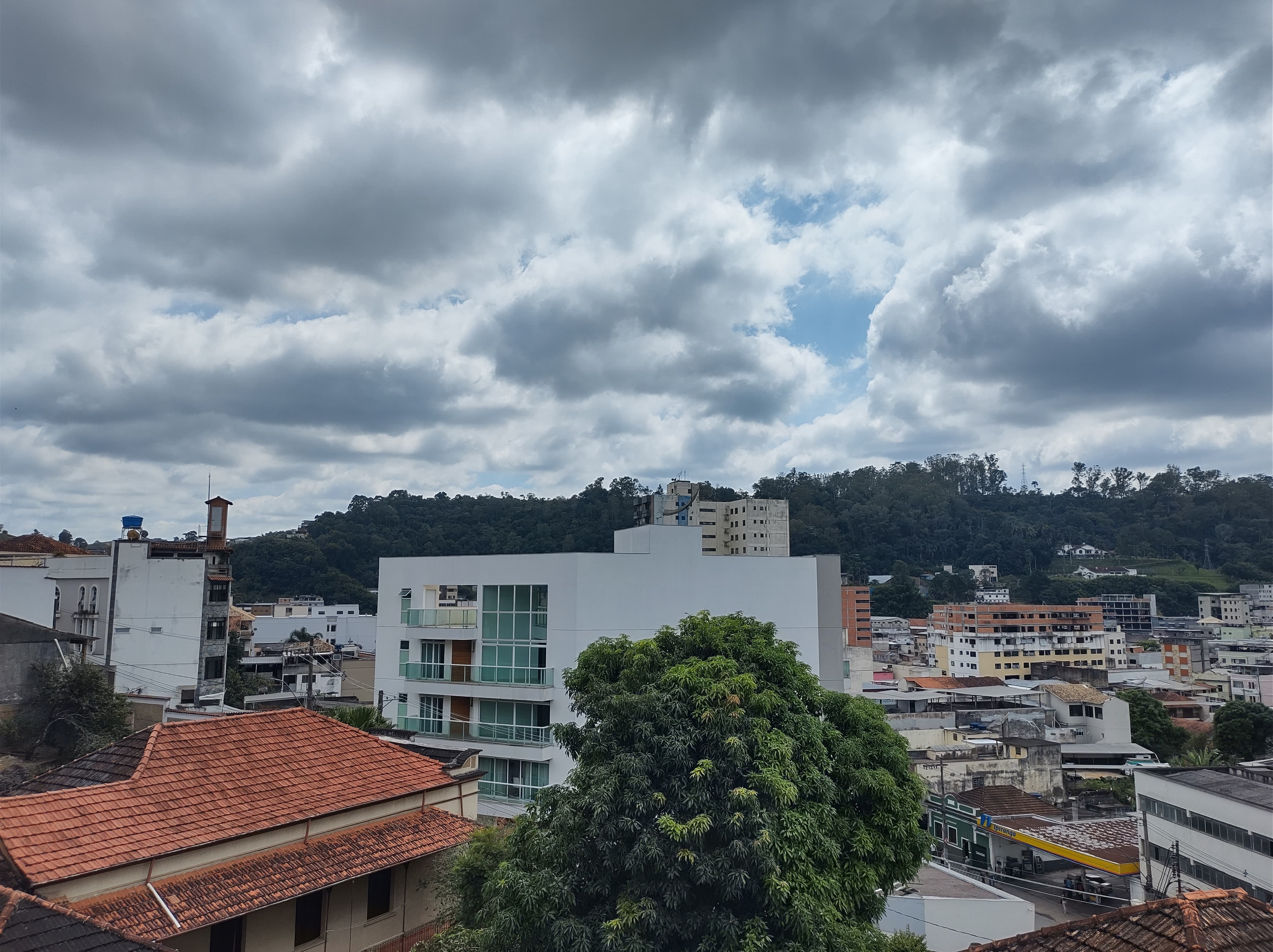 Inmet emite alerta de tempestade nesta quinta-feira para Santos Dumont